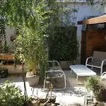 Lumineux Avec Jardin Privatif アパート