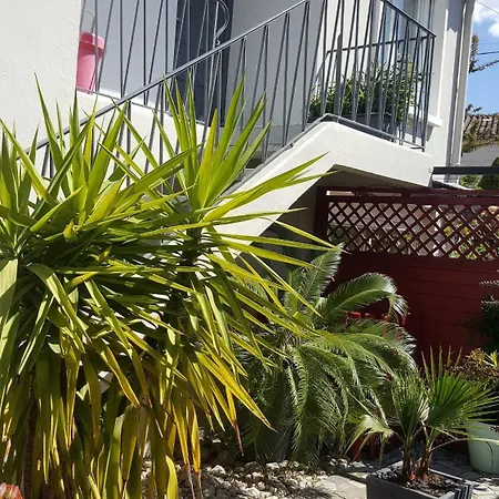 Lägenhet Lumineux Avec Jardin Privatif
